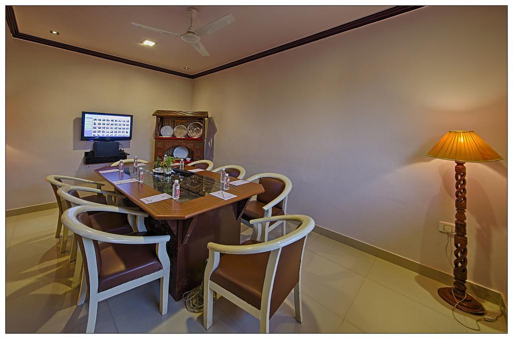 Nirali Dhani Ethnic Heritage Hotel And Resort Джодхпур Экстерьер фото