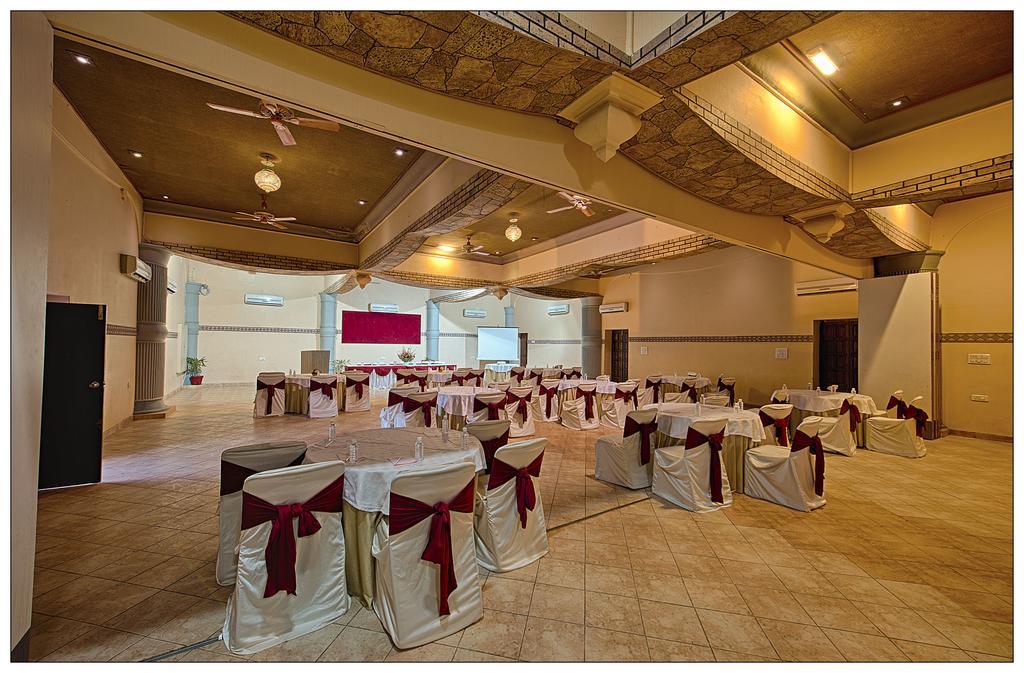 Nirali Dhani Ethnic Heritage Hotel And Resort Джодхпур Экстерьер фото