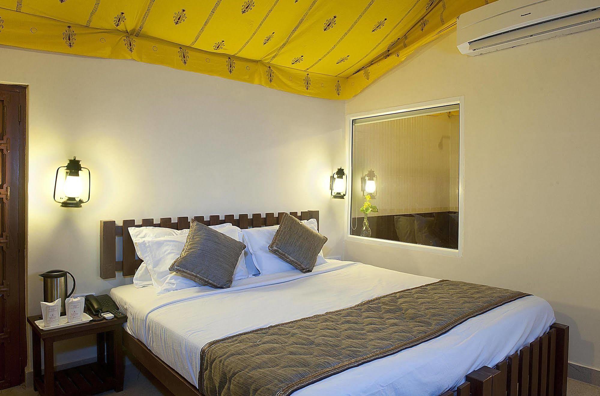 Nirali Dhani Ethnic Heritage Hotel And Resort Джодхпур Экстерьер фото